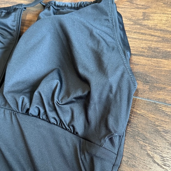 Cupshe Black One Piece Halter Tie Neck Slimming Padded Full Coverage Swimsuit 1X - Picture 13 of 13